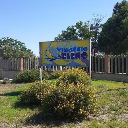 Caporizzuto Villaggio Seleno Villetta A Schiera Con Giardino Attrezzato Dom wakacyjny Ovile la Marina
